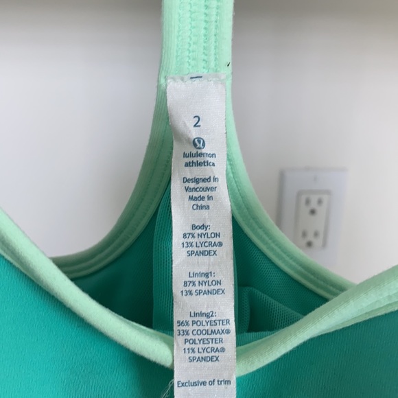 Lululemon fitted top - Picture 4 of 4